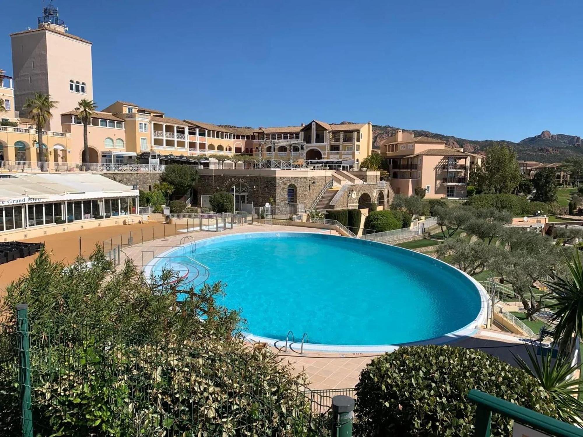 Appartement Familial Avec Vue Sur La Mer A Agay 40 M² + Piscine Saint-Raphael  Luaran gambar